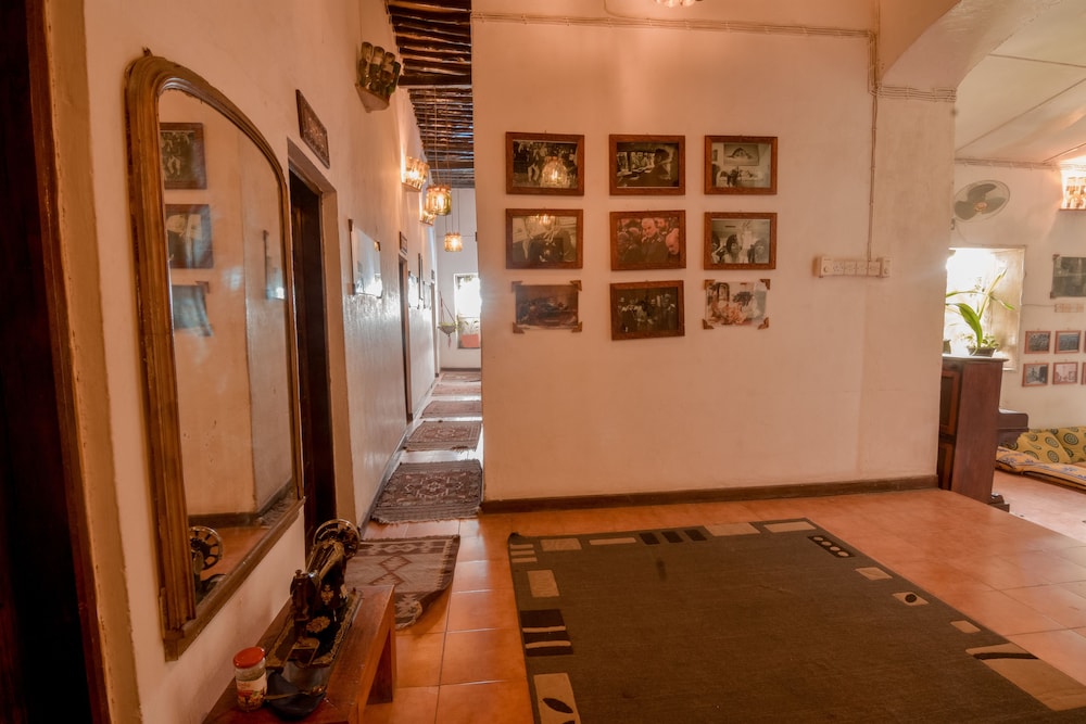 Malindi Boutique 4/41