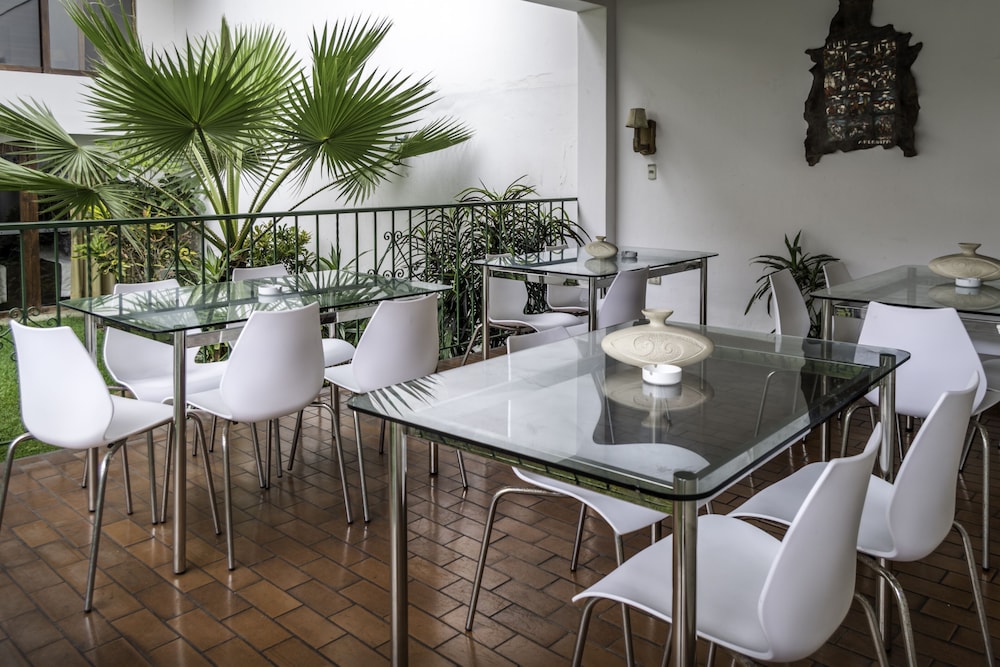 HOTEL SENORIAL 41/52