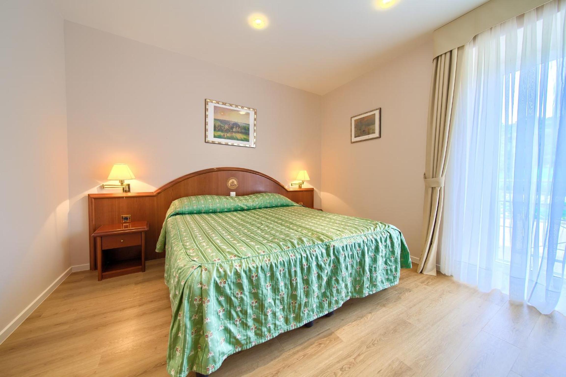 Hotel Kanajt 17/50