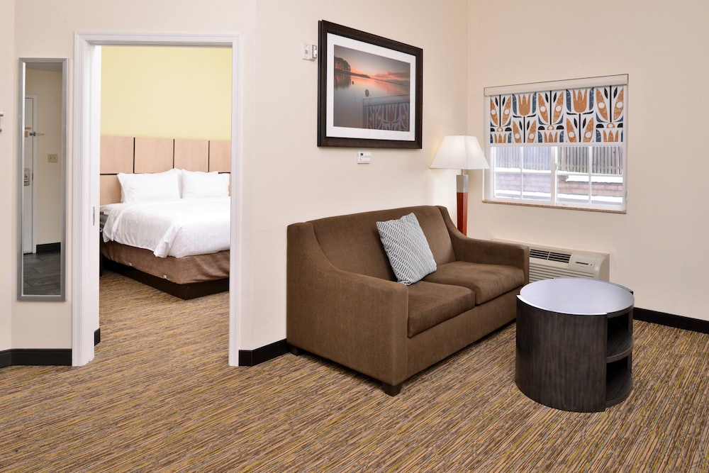 Candlewood Suites Winchester 26/39
