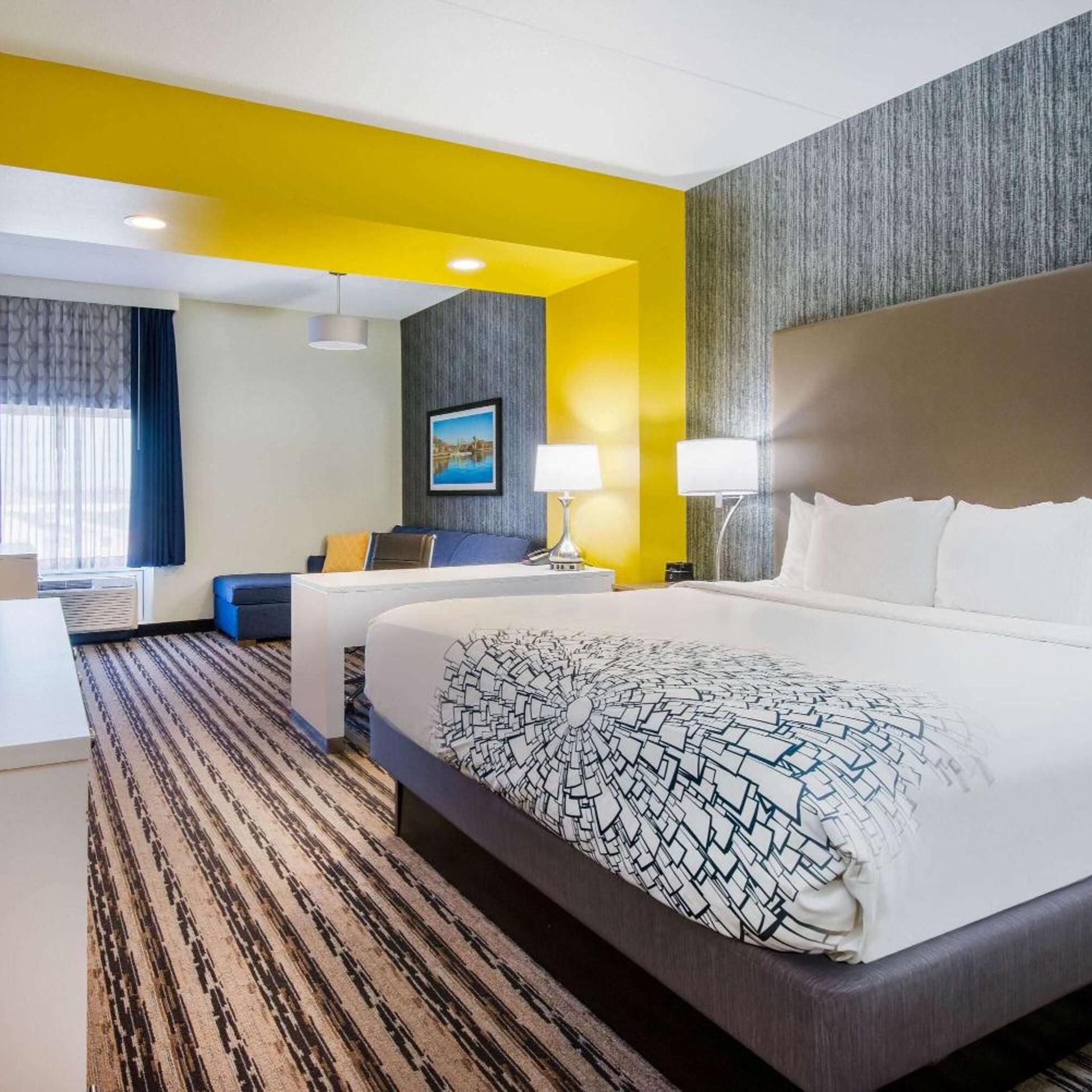 Executive, King Bed, Sofa