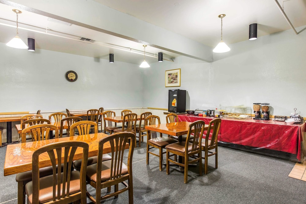 Travelodge by Wyndham Imperial/El Centro 34/48