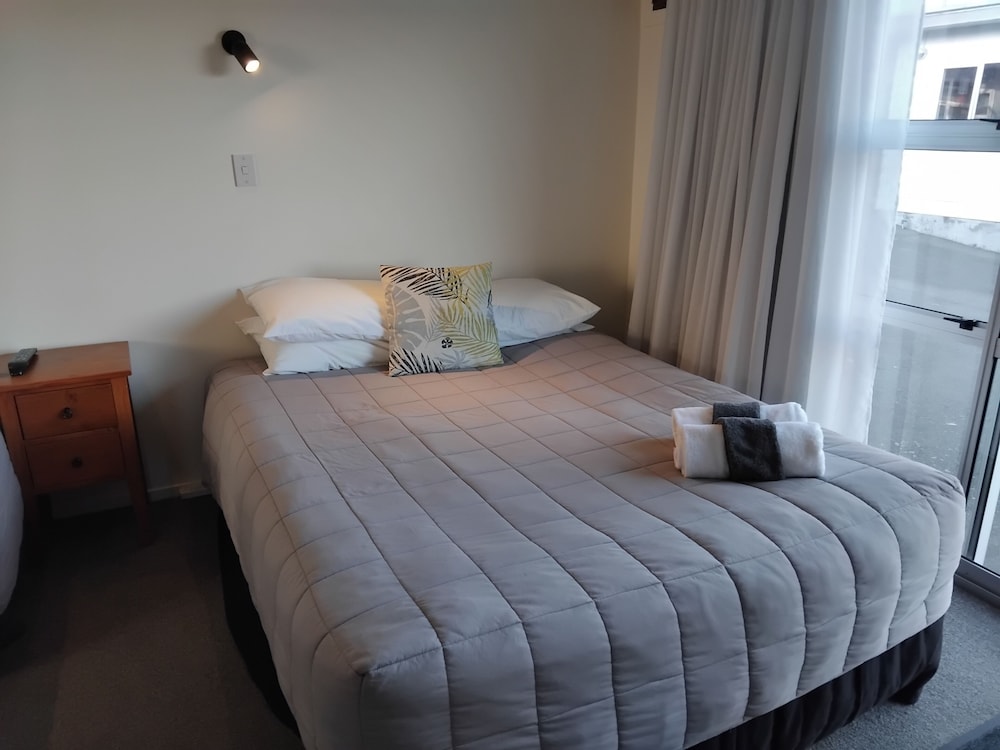 Homestead Lodge Motel 7/50