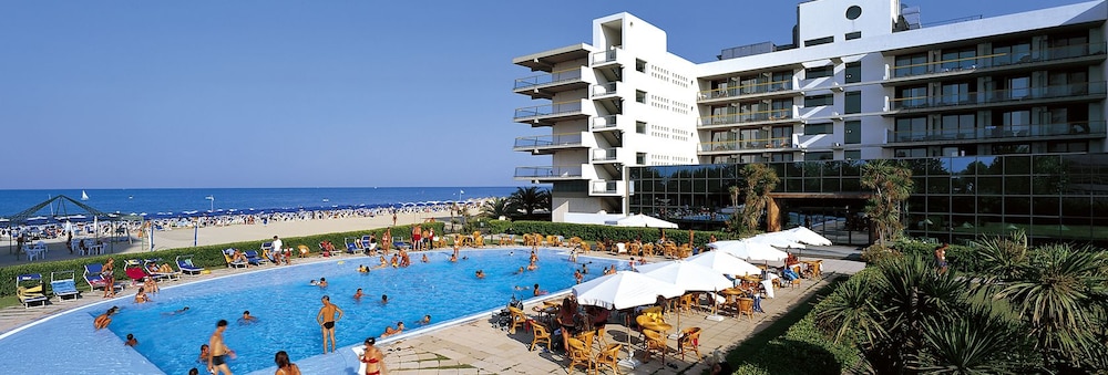 Grand Hotel Berti 48/50