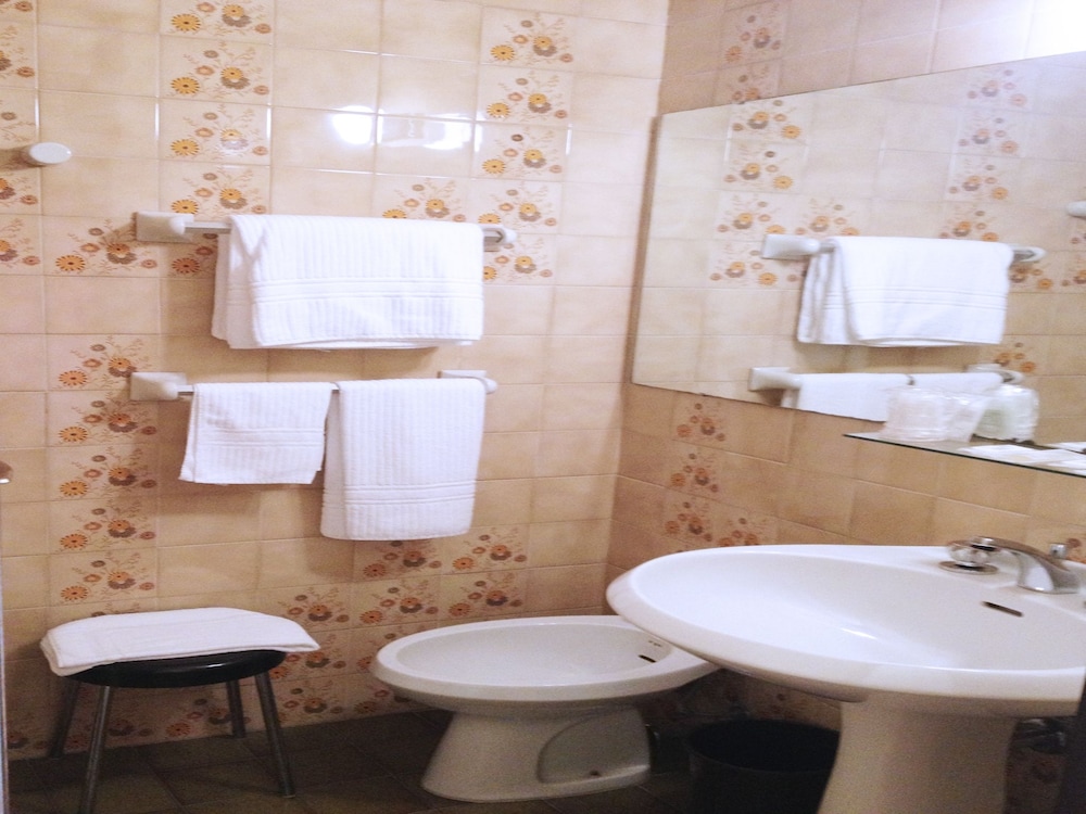 ITALIA CAGLIARI HOTEL 17/50