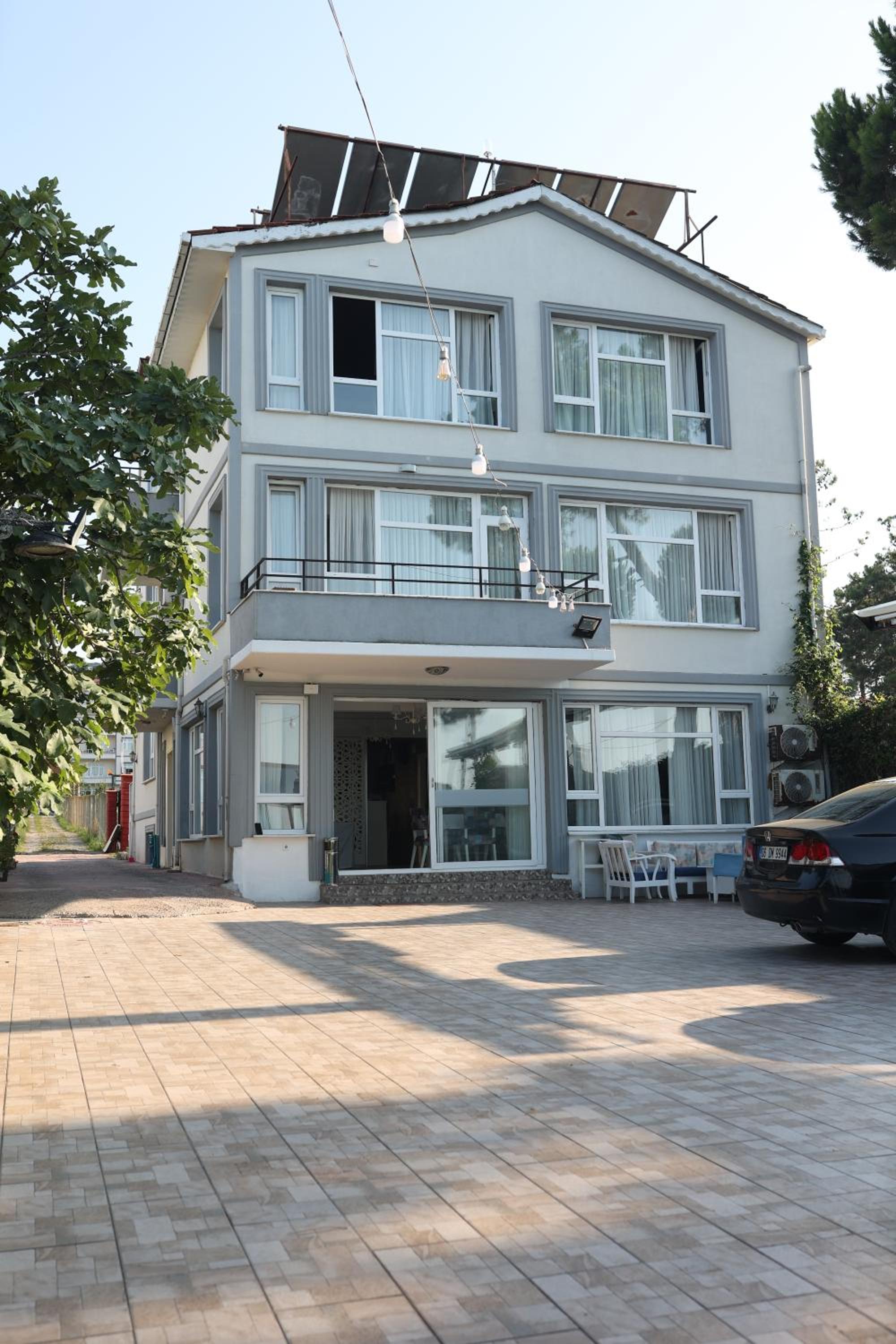 Sebile Hanim Sahil Otel 1/16