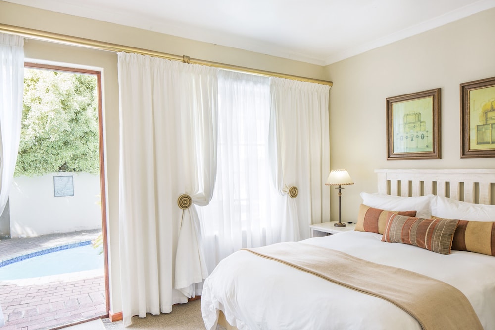 Kingfisher Guesthouse 3/50