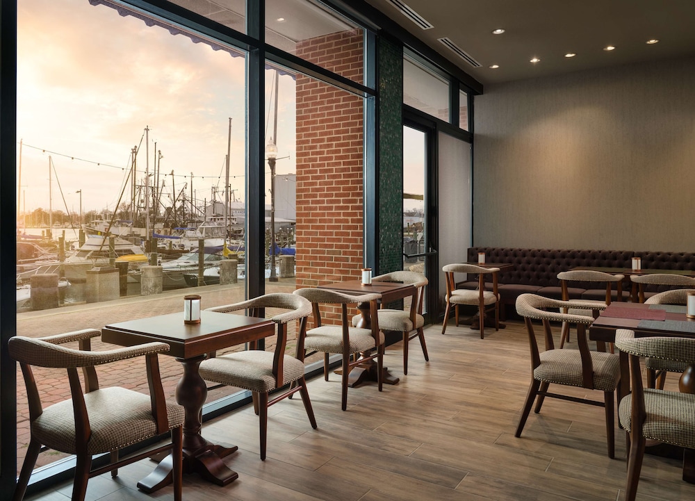 The Landing At Hampton Marina Tapestry Collection By Hilton 36/48