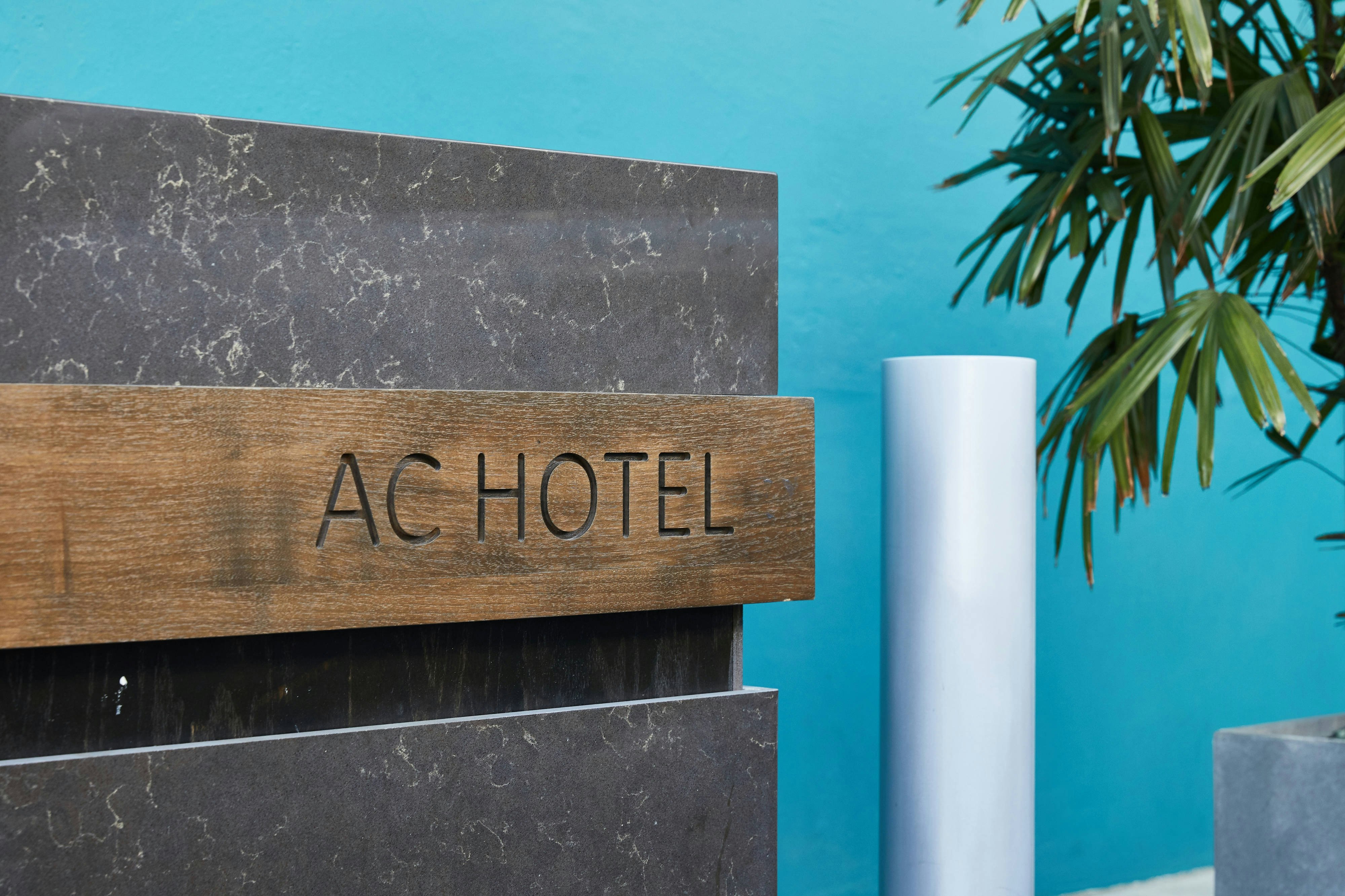 AC Hotel by Marriott Beverly Hills 5/54