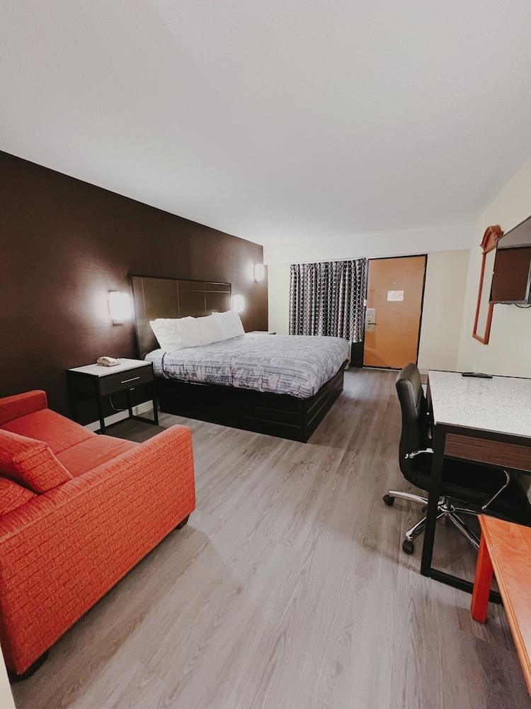 Travel Inn New Castle Airport 24/57