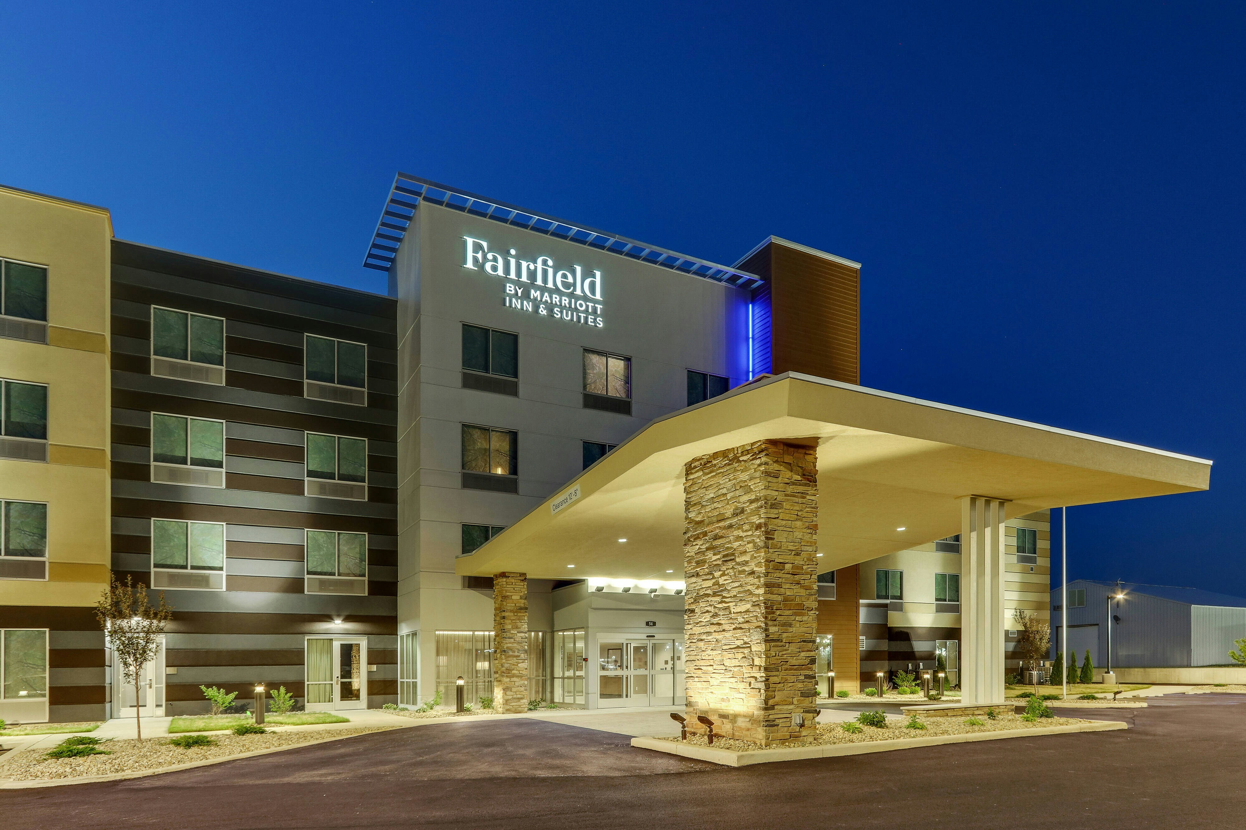 Fairfield Inn & Suites by Marriott Warsaw 2/47