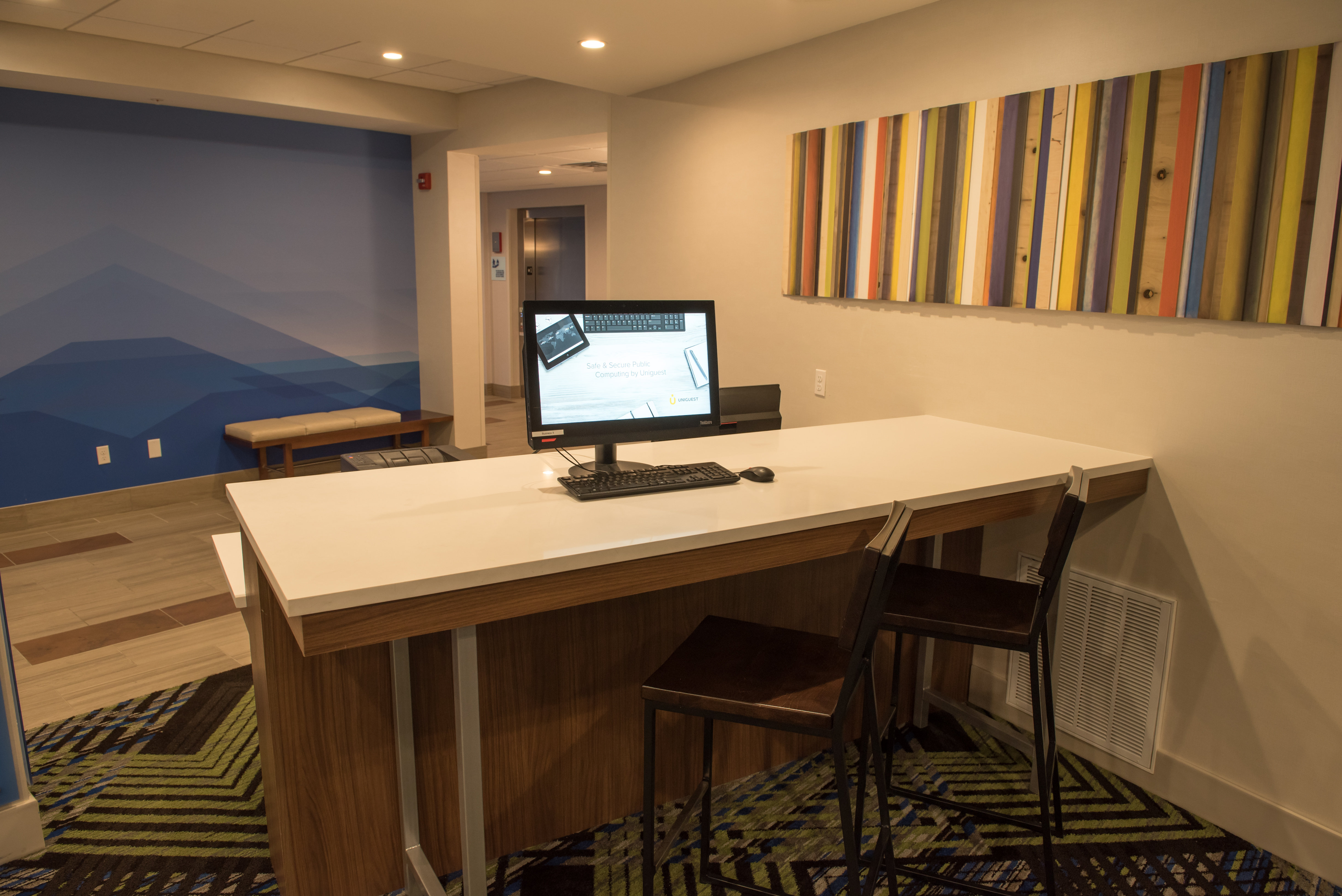 Holiday Inn Express & Suites Dayton SW - University Area by IHG 45/49