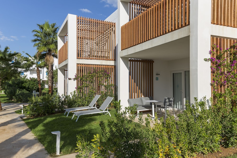 Cala Llenya Resort Ibiza Formerly Ola Club Cala Llenya 59/66