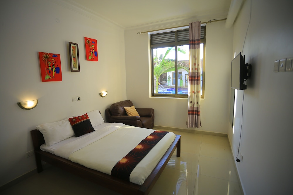 ROOM, SINGLE