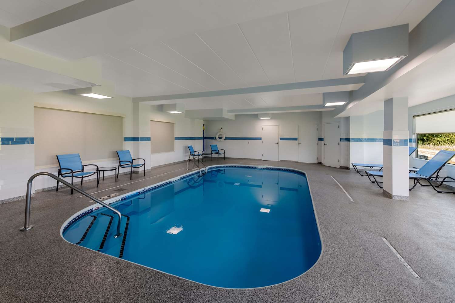 swimming pool spa