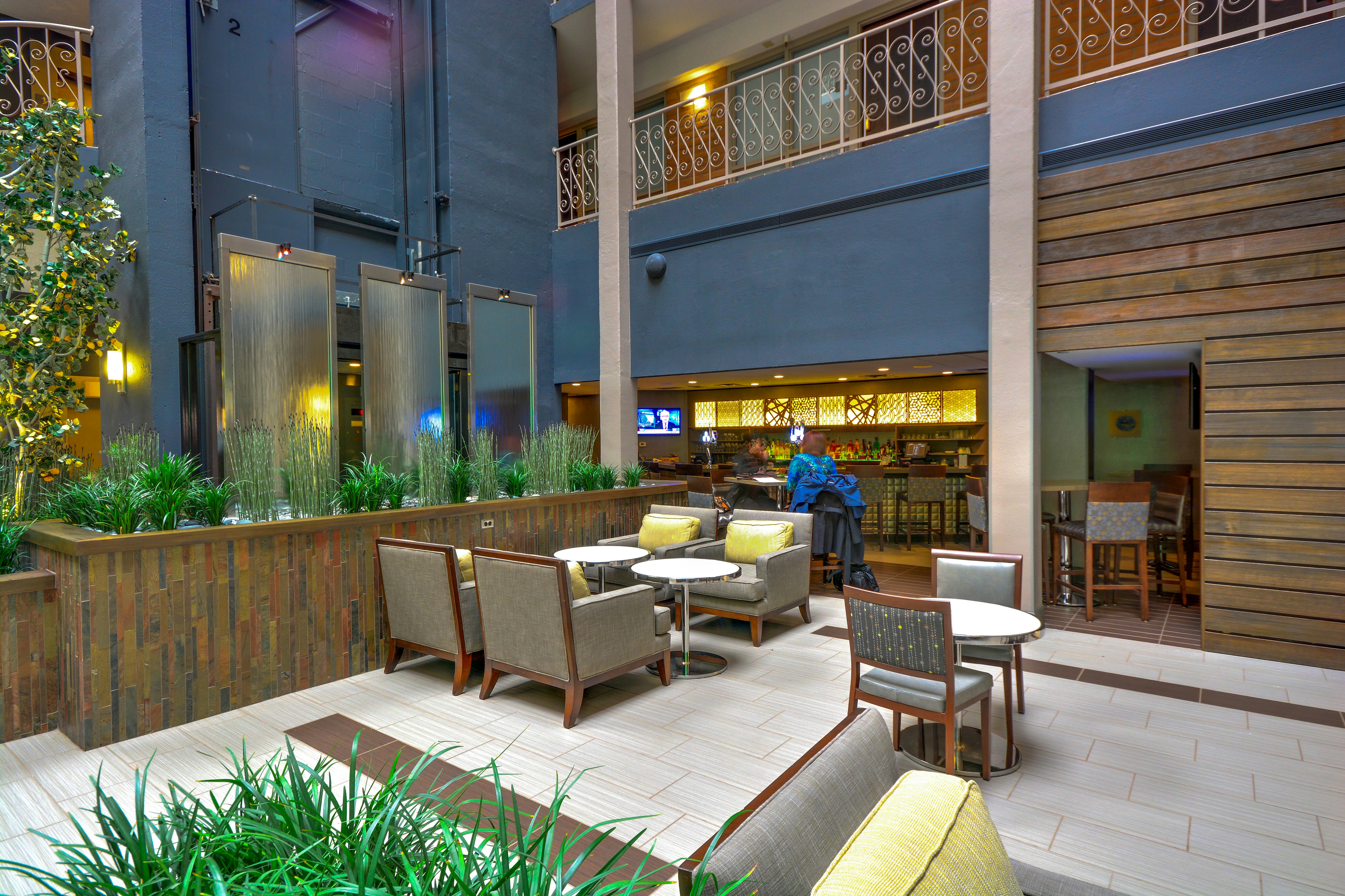 Embassy Suites by Hilton Denver Central Park 14/21