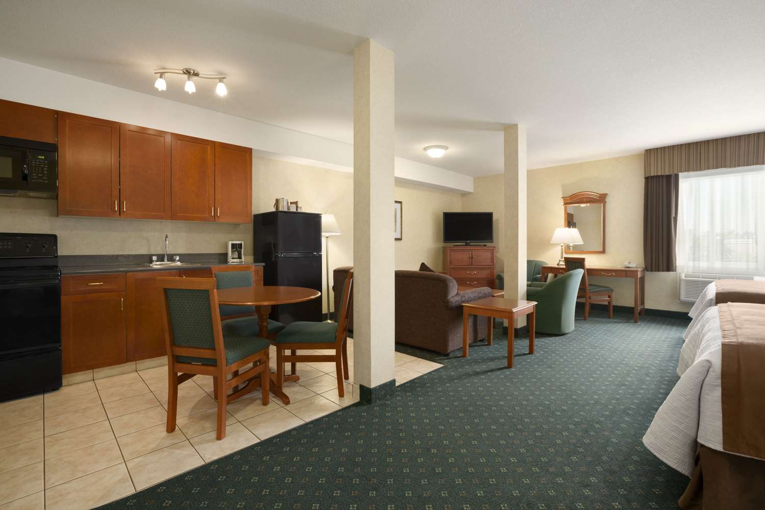 Travelodge by Wyndham Strathmore 10/22