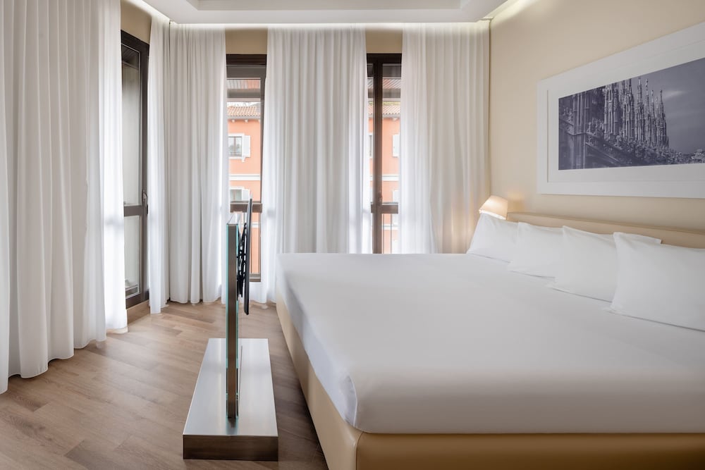 SUITE, DOUBLE BED