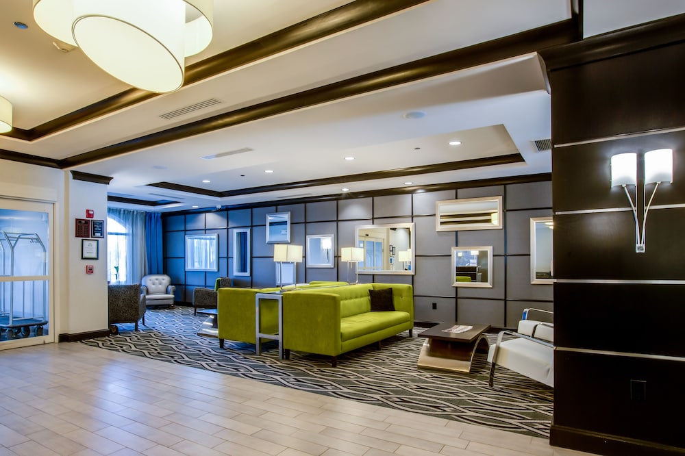 Holiday Inn Express Hotel And Suites Charleston Arpt Conv Ctr Area 8/67