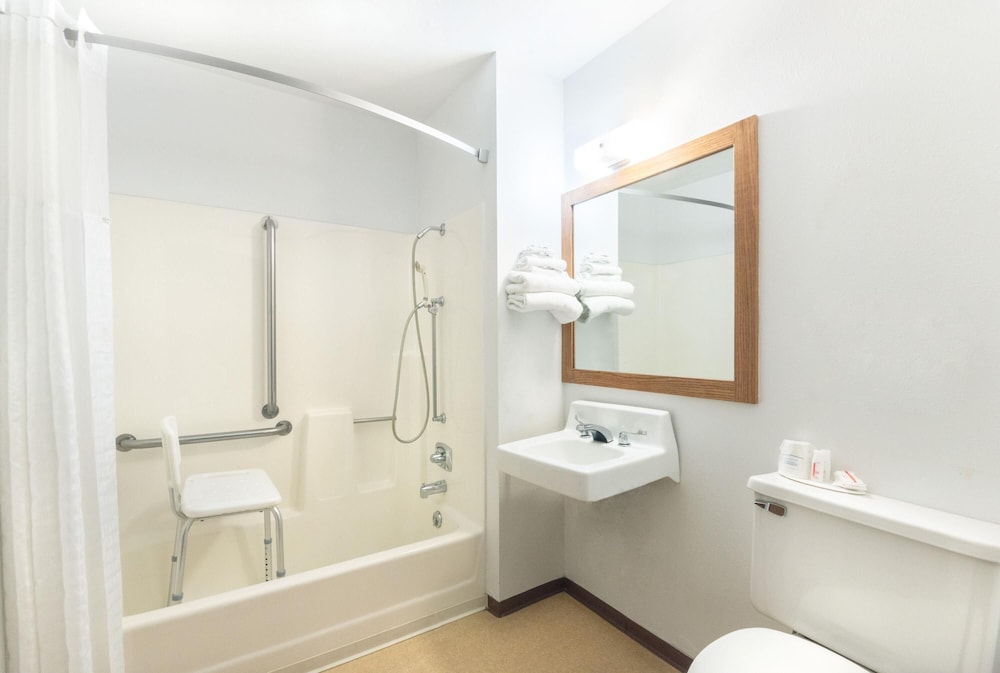 Super 8 Milbank Sd 48/49