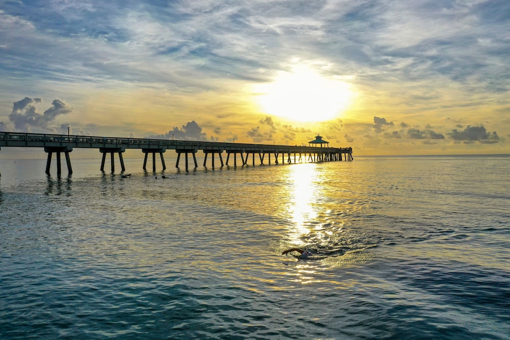 Tropic Isle Beach Resort 37/50