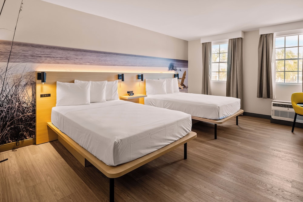 STANDARD, 2 DOUBLE BEDS