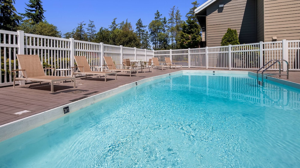 Best Western Plus Oak Harbor Hotel & Conference Center 6/41