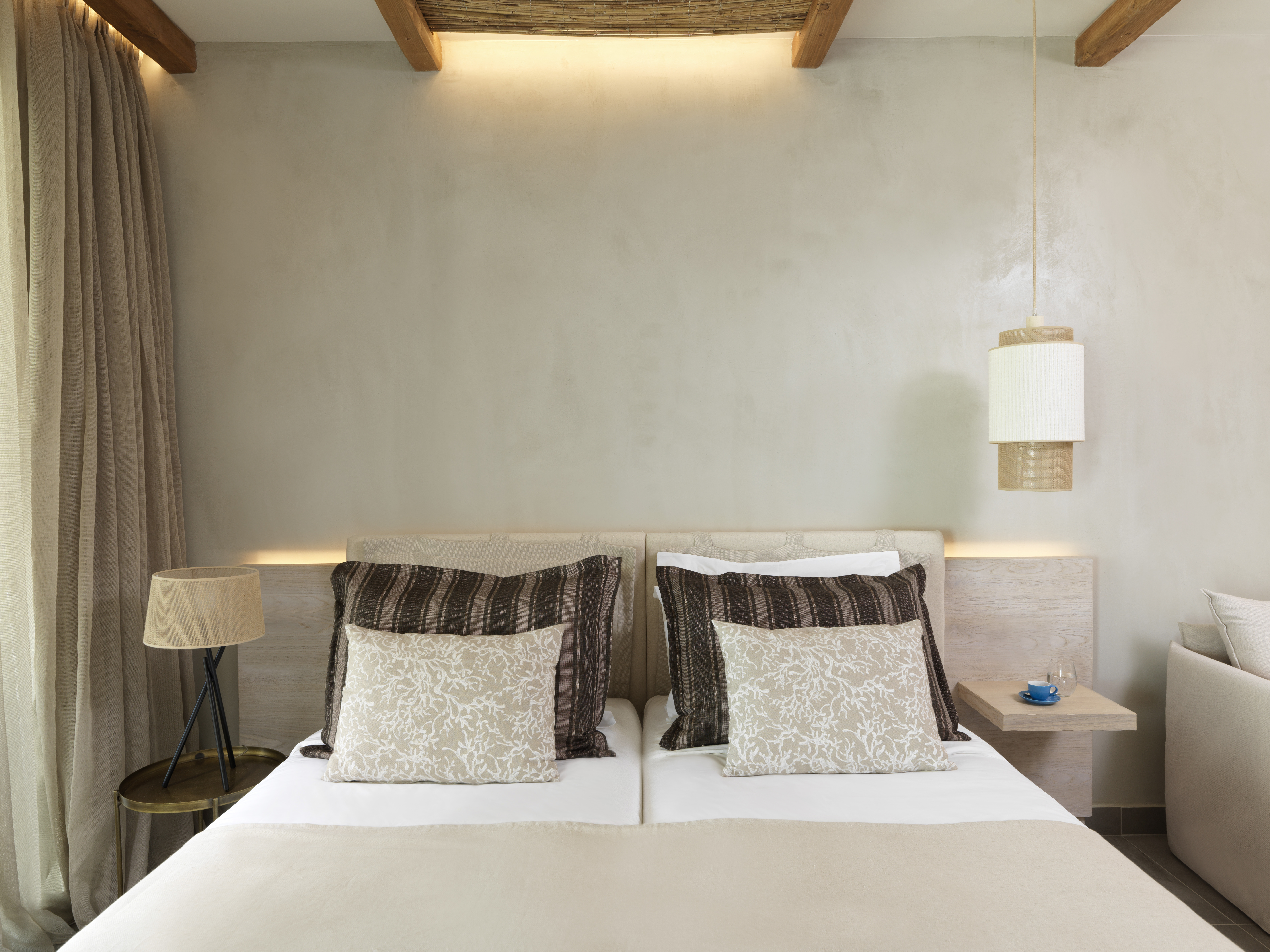 Room, Inland View