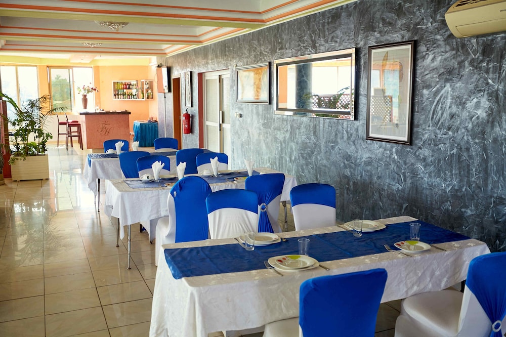 Felicia Hotel 66/72