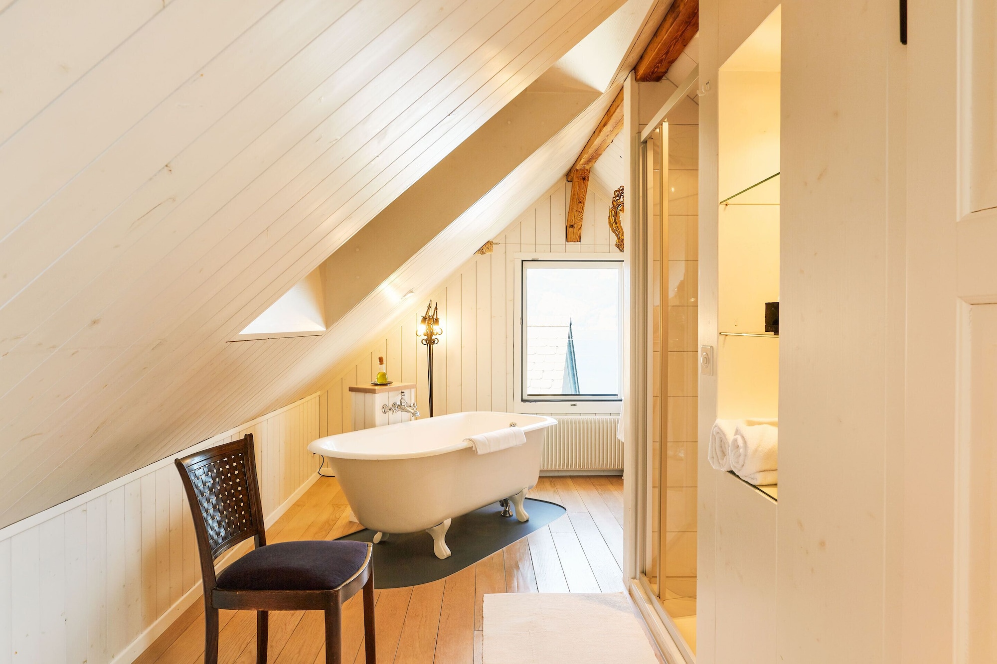Roof Top, Suite, Queen Bed