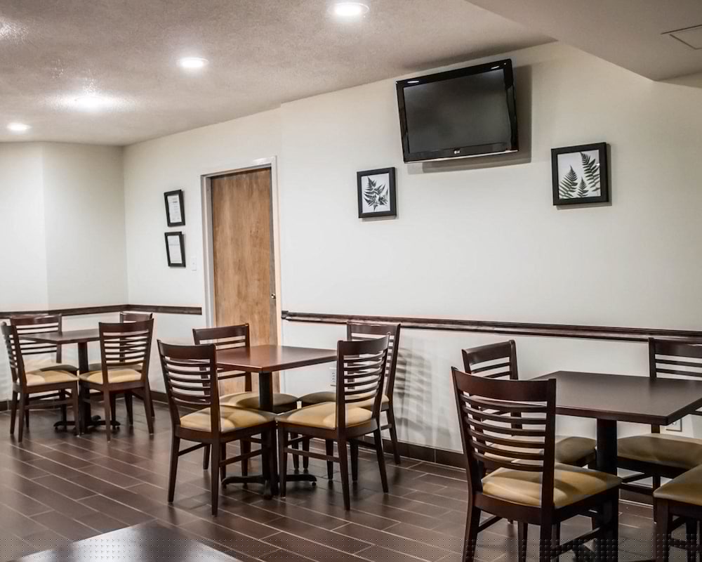 Sleep Inn Summersville - New River Gorge Area 16/27