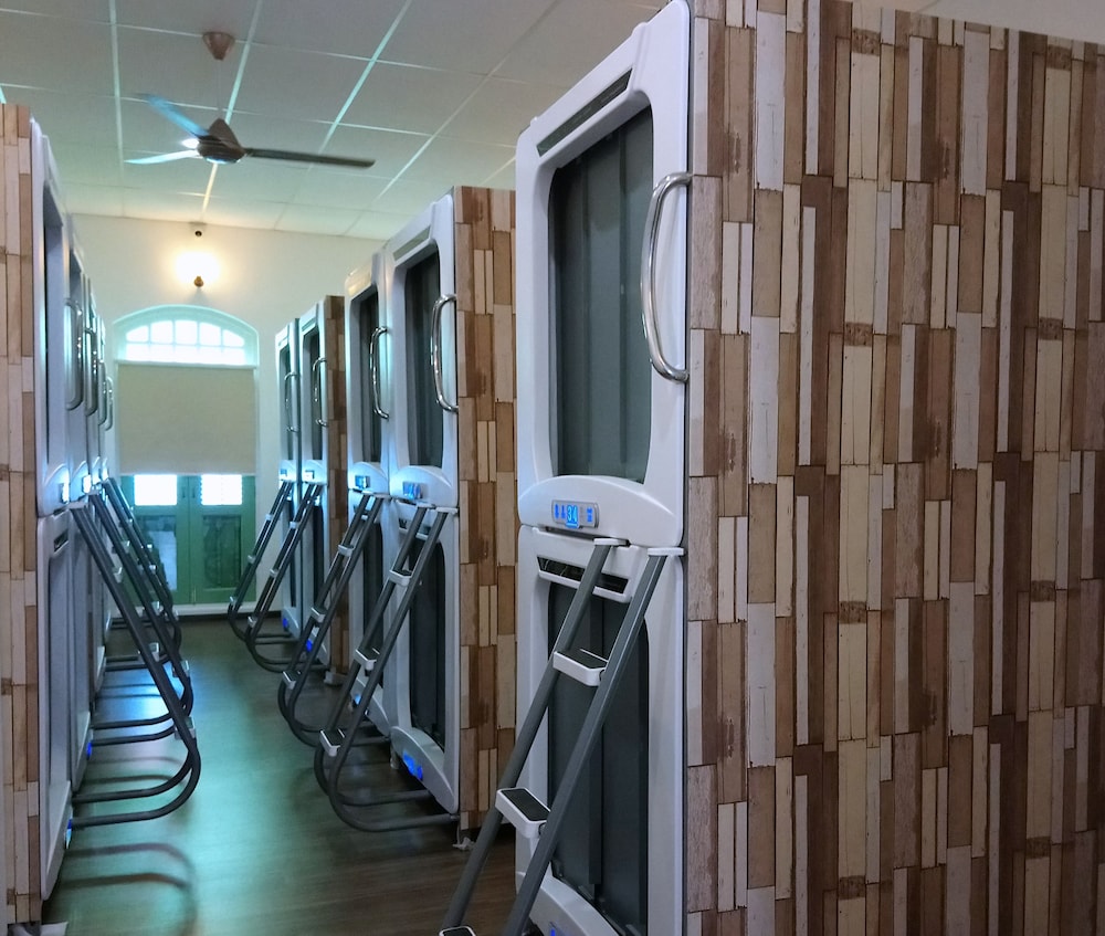Stay With Me Capsules Hostel 10/15