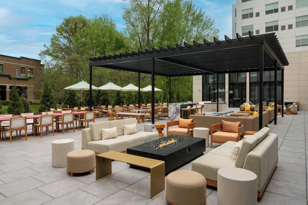The Tallison Hotel, A Tribute Portfolio Hotel 24/33