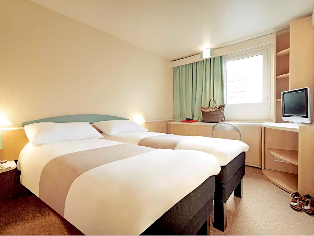 Ibis Salon De Provence Sud 22/61