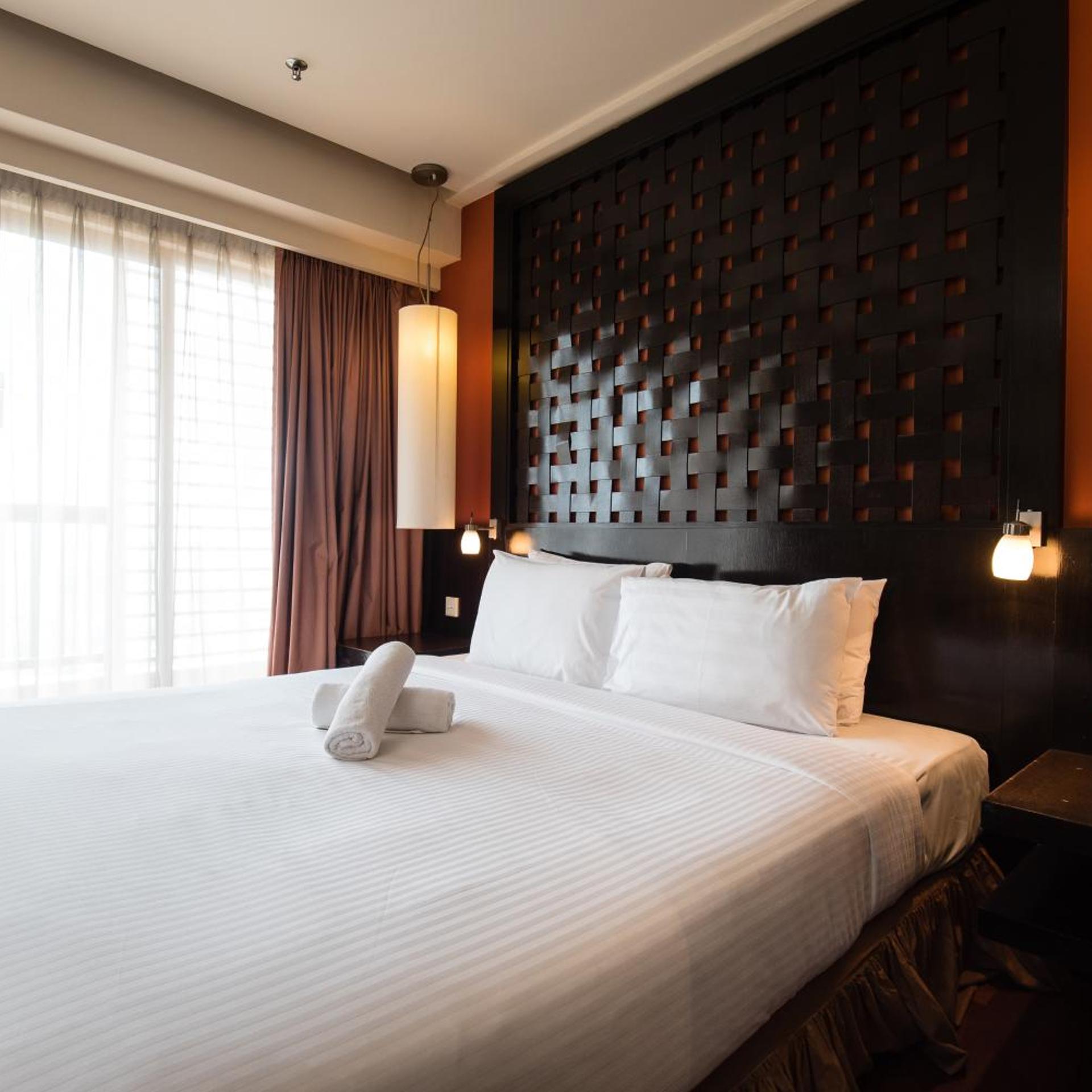 Executive, Suite