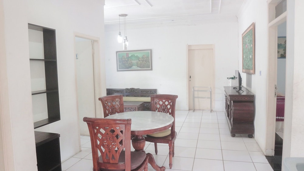Aries Biru Hotel and Villa 31/49
