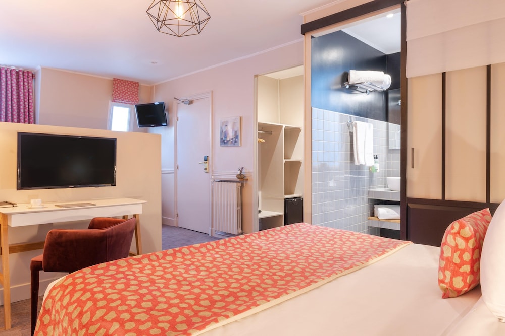 Hotel 29 Lepic 38/66
