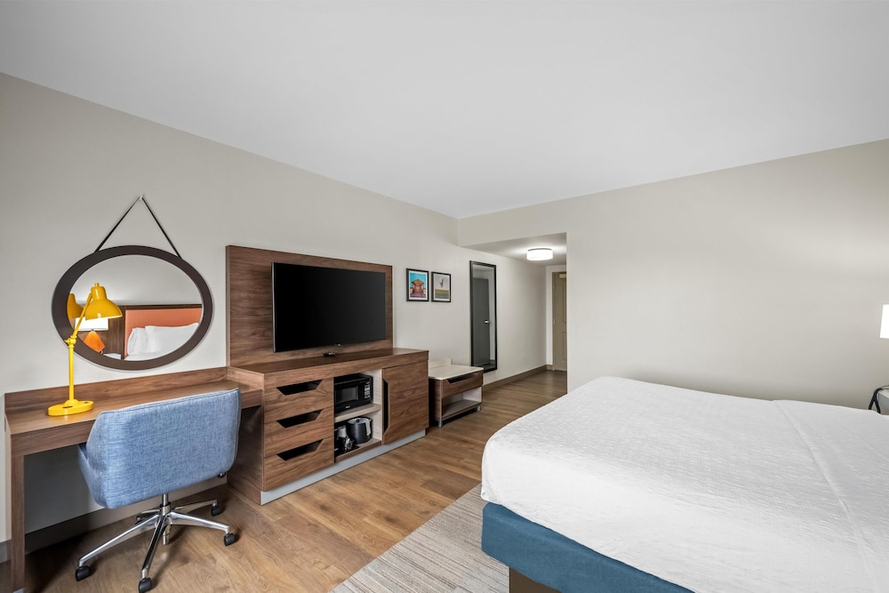غرفة قياسية بسرير كينج