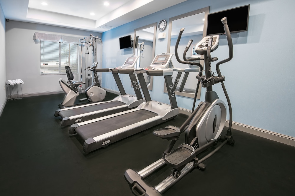 Holiday Inn Express Hotel And Suites Monahans I 20 25/49