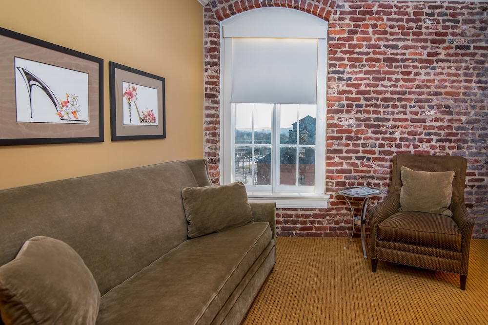 Craddock Terry Hotel, Lynchburg, a Tribute Portfolio Hotel 12/24