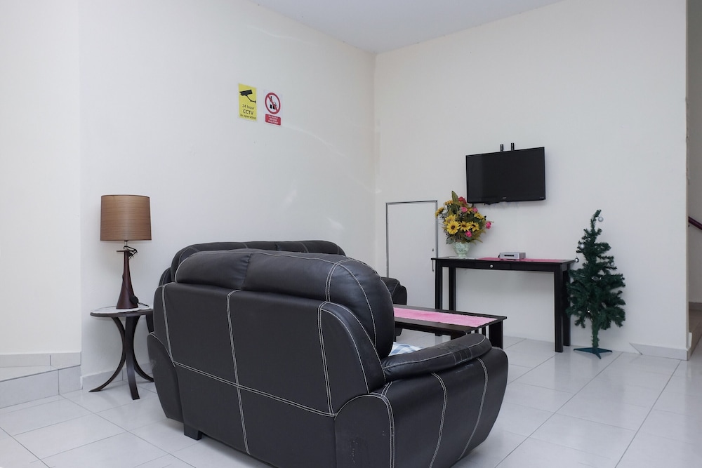 Oyo 89777 Urbanstay Kuantan 27/39