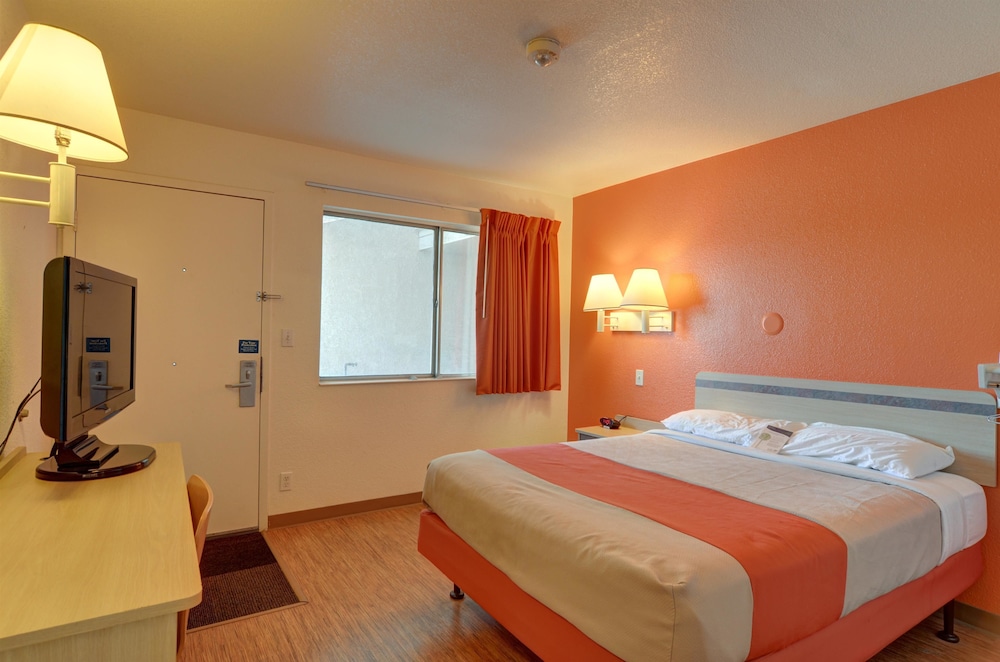 Motel6 Casper, WY 34/63