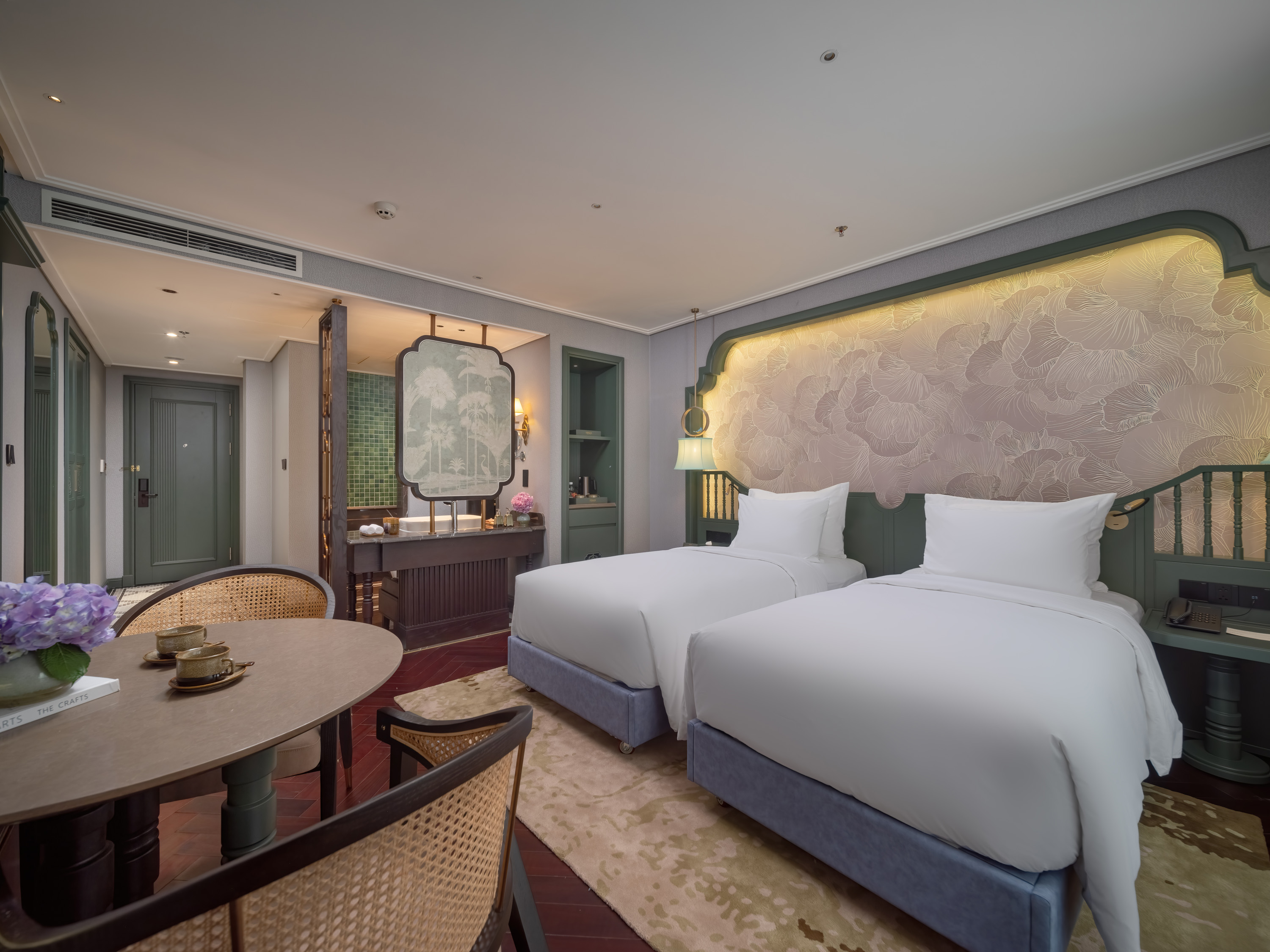 Premier, Double or Twin Bed