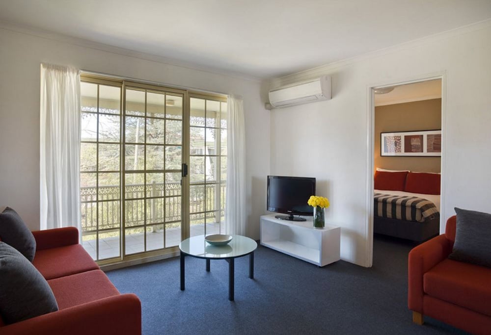 Adina Serviced Apartments Canberra Kingston 33/62