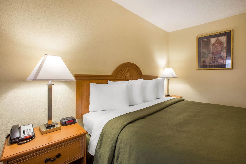 Quality Inn Americus 12/40