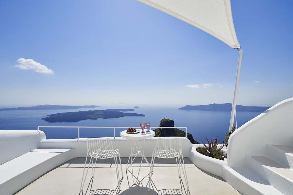 Heavens Edge Cliffside Villas & Suites 46/50