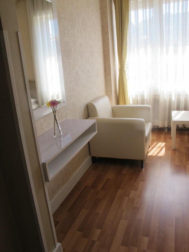Idrisoglu Hotel 13/18