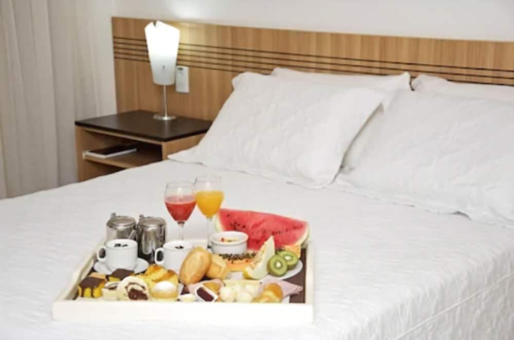 Delcas Hotel 28/68