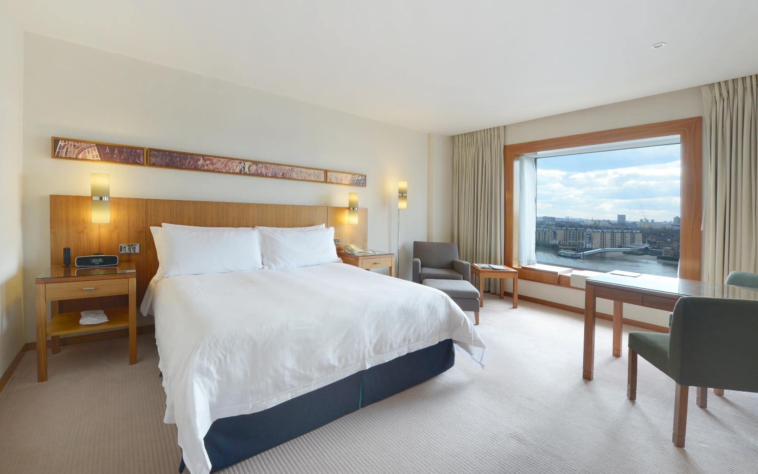 River, Premier, King Bed