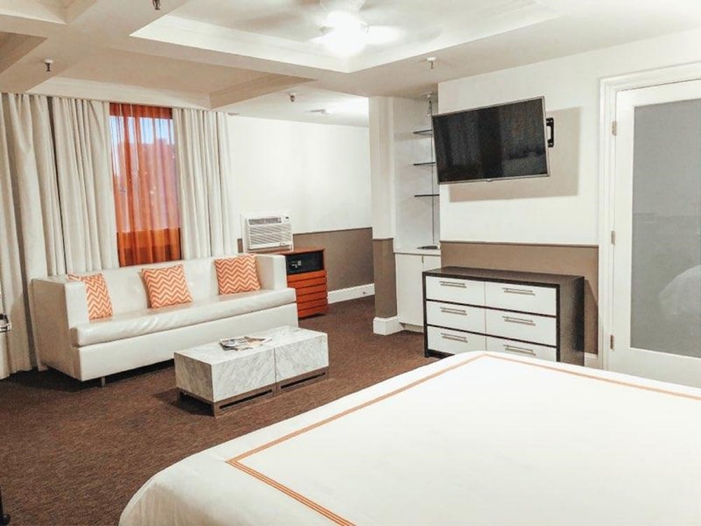 HOTEL JULIAN 26/50